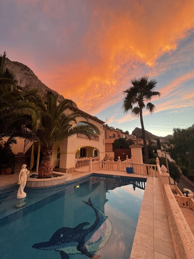 5 bedrooms, 5 bathrooms Villa in Calpe