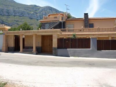 11 bedrooms, 10 bathrooms unknown in Denia